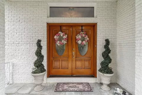 0 E Border Cir, Medford, MA 02155