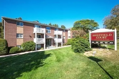 616 Boston Post Rd E #17, Marlborough, MA 01752