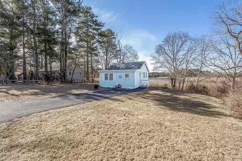 Exterior - 1 Ladd Ave, Wareham, MA 02571 photo 4 of 4
