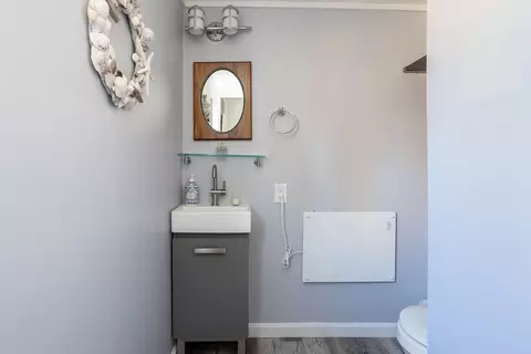 Bath - 1 Ladd Ave, Wareham, MA 02571 photo 1 of 1