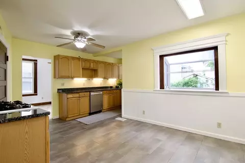 82 Worcester St, West Springfield, MA 01089 photo 8