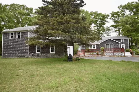 22 Canal Rd, Bourne, MA 02562