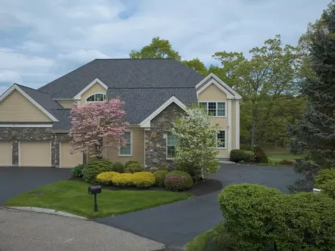 41 Clubhouse Way #41, Sutton, MA 01590