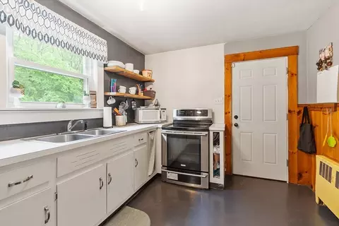 543 Lenox St, Athol, MA 01331 photo 13