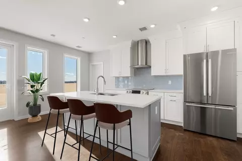 267 Old Colony #507, Boston, MA 02127