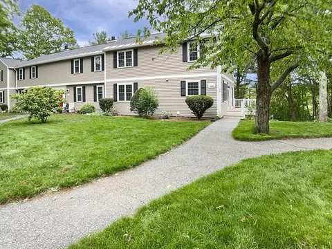 54 Macintosh Ln #54, Boxborough, MA 01719