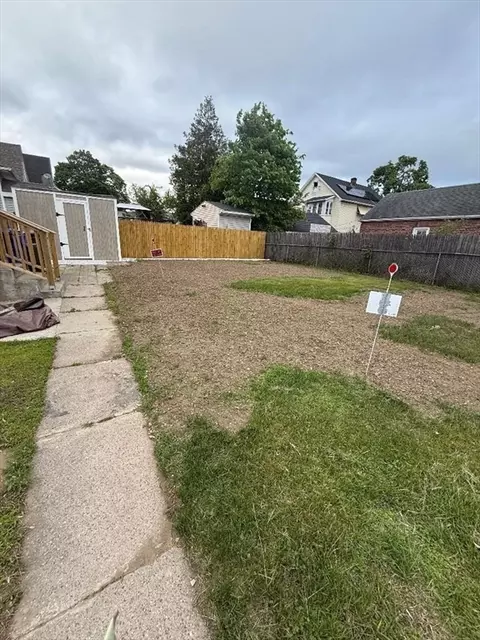 45 Penacook St, Springfield, MA 01104 photo 7