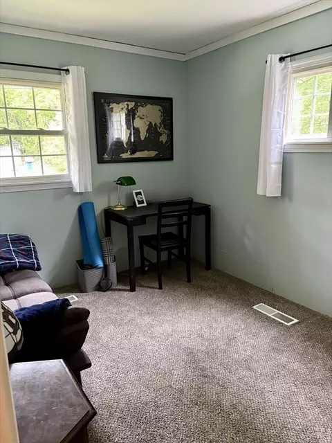 93 Crestmont St, Springfield, MA 01108 photo 16