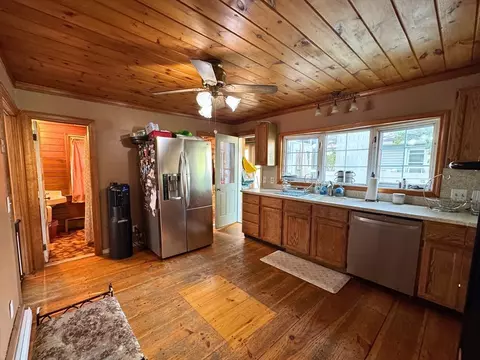 32 Marble Ave, Chicopee, MA 01013 photo 4