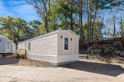 103 Newbury #3, Danvers, MA 01923