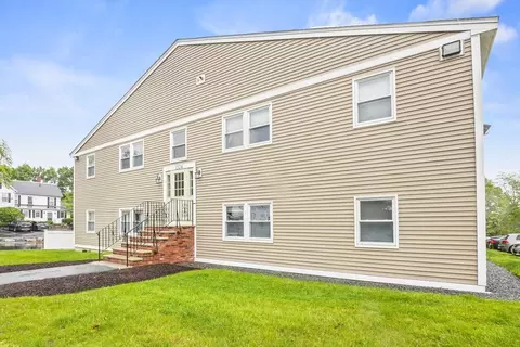 1524 Gorham St #204, Lowell, MA 01852