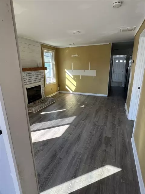 Living - 83 Shore Ave, Wareham, MA 02571 photo 2 of 2