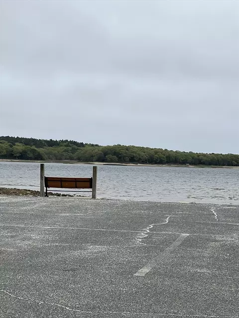 Exterior - 83 Shore Ave, Wareham, MA 02571 photo 4 of 8