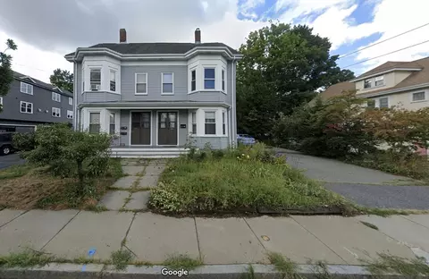 132-134 Russell St, Waltham, MA 02453