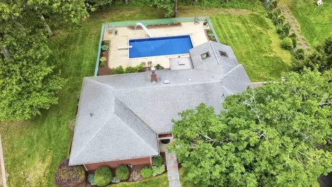 166 Primrose Dr, Longmeadow, MA 01106