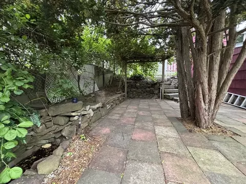 141 Cooper St, Springfield, MA 01108 photo 30