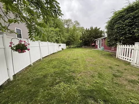 141 Cooper St, Springfield, MA 01108 photo 32