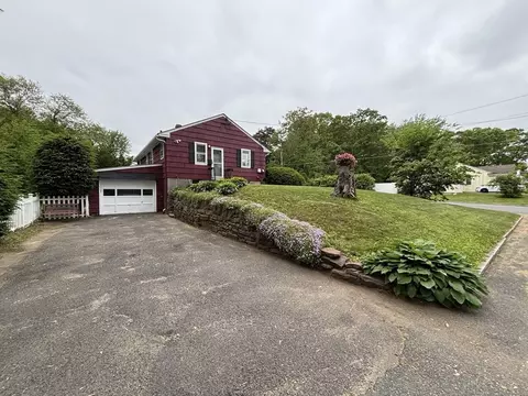 141 Cooper St, Springfield, MA 01108 photo 3