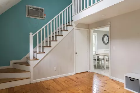 Entry Way - 100 Kelley Rd, Barnstable, MA 02601 photo 1 of 3