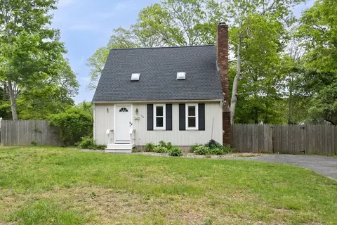 Exterior - 100 Kelley Rd, Barnstable, MA 02601 photo 2 of 10