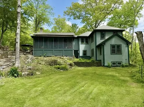 204 Norwich Lk, Huntington, MA 01050