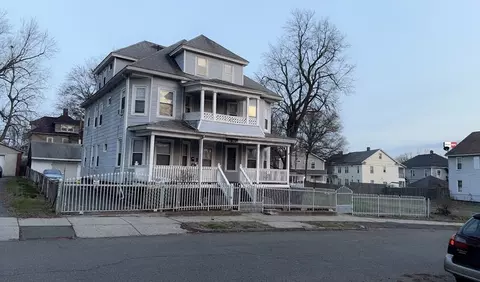 37 Eagle St, Springfield, MA 01107 photo 2