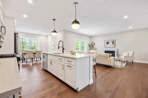 Entry Way - 59 Mount Ave # A, Worcester, MA 01606 photo 1 of 3
