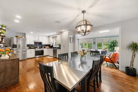 12 Nancy Rd, Natick, MA 01760