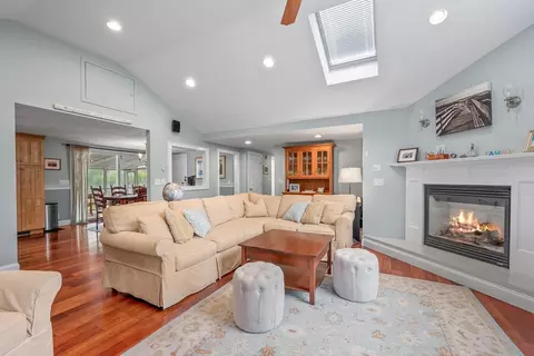 10 Neshobe Rd, Mashpee, MA 02649 photo 4