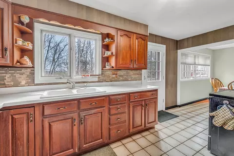 169 Newell Rd, Holden, MA 01520