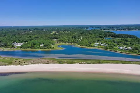 21 Indian Trl, Barnstable, MA 02655