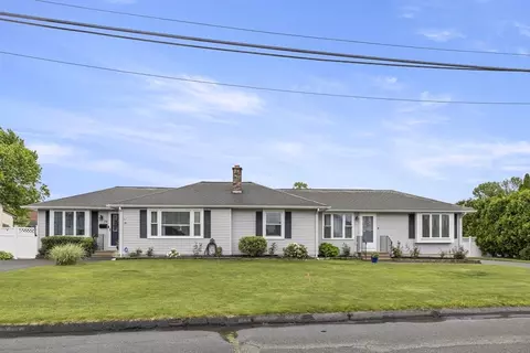 16 Kaveney St, Chicopee, MA 01020