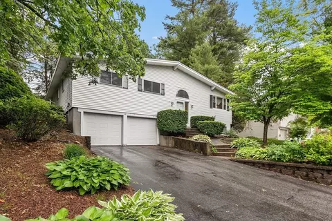 12 Debra Ln, Framingham, MA 01701