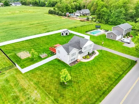 29 River Lodge Rd, South Hadley, MA 01075