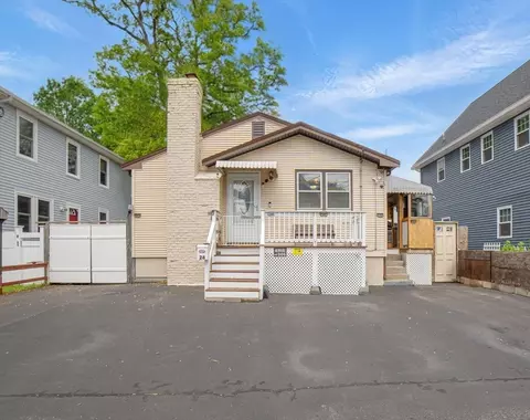 26 Hanna St, Quincy, MA 02169