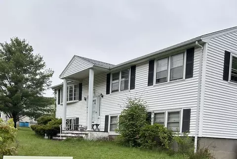 14 Rogers Cir, Braintree, MA 02184