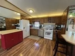 74 Kimberly Ct, Wareham, MA 02571 photo 6