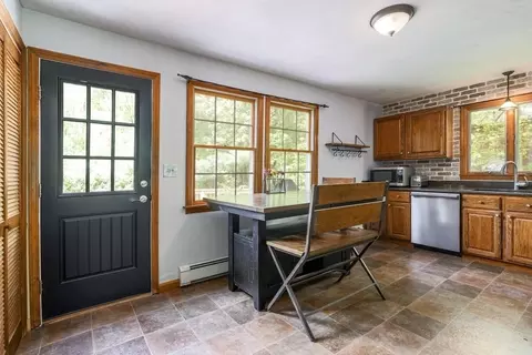 83 Everett Rd, Barre, MA 01005 photo 11