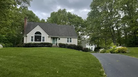 93 Mccracken Rd, Millbury, MA 01527