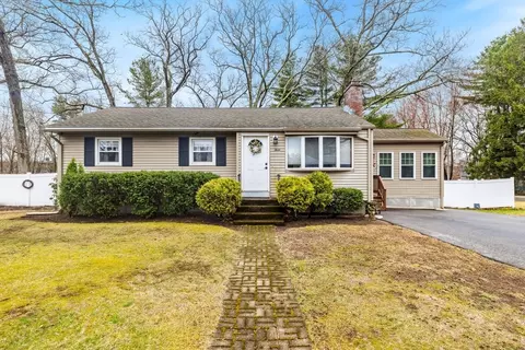 3 Kelley St, Medway, MA 02053