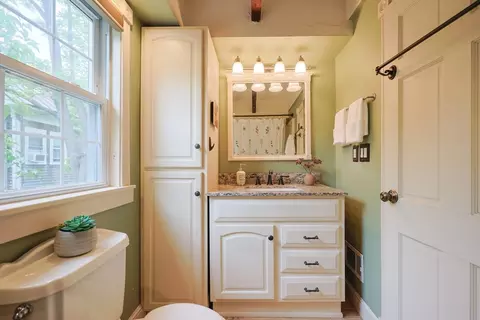 Bath - 21 Witherell Pl, Plainville, MA 02762 photo 1 of 5