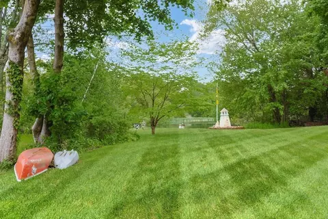 Exterior - 21 Witherell Pl, Plainville, MA 02762 photo 5 of 7