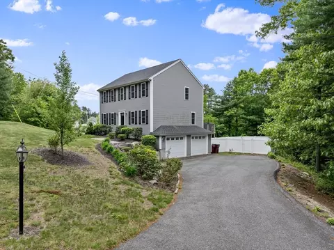 85 Barden Hill Rd, Middleboro, MA 02346