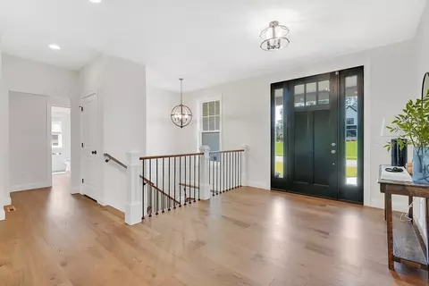 Entry Way - 2 Turning Leaf Rd, Ludlow, MA 01056 photo 4 of 5