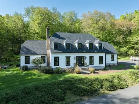 1 Webster Ln, Wilbraham, MA 01095