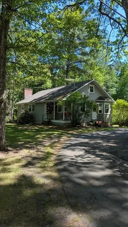 28 Marian St, Northampton, MA 01060