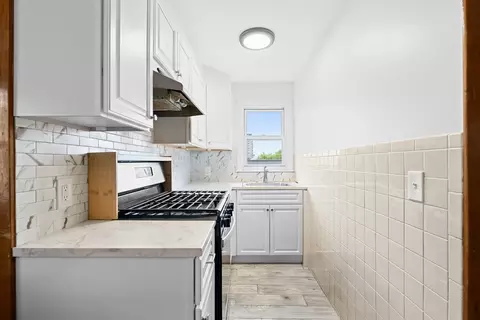 570 William St, Fall River, MA 02721 photo 21
