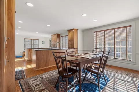 8 Preston Pl, Beverly, MA 01915 photo 10