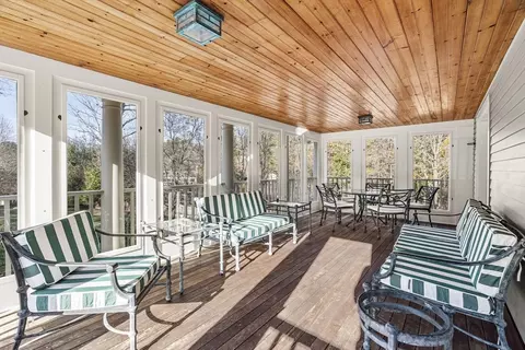 8 Preston Pl, Beverly, MA 01915 photo 16