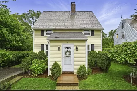 13 Delaval Rd, Worcester, MA 01606